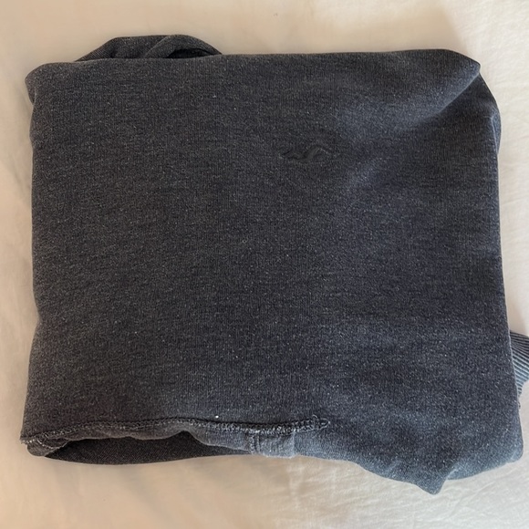 Hollister black hoodie (NWOT) - Picture 4 of 5